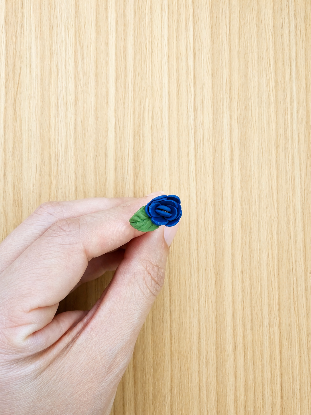 1 midnight blue rose