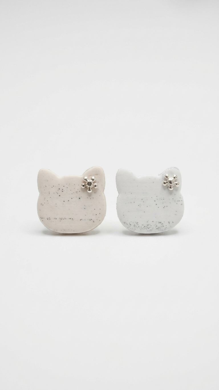 Ivory Daisy Cat Stud Earrings